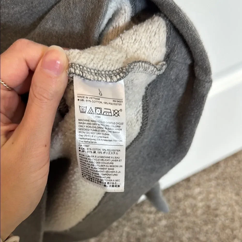 Men's Gray Sweater